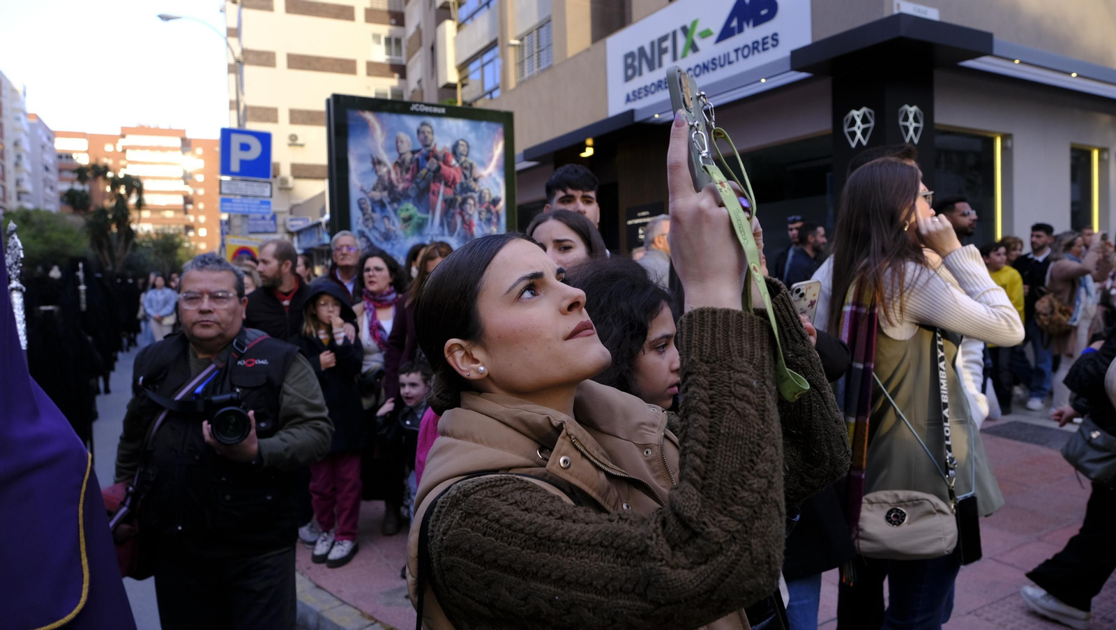 Pasión vuelve a su Iglesia de Santa Teresa azotada por la lluvia