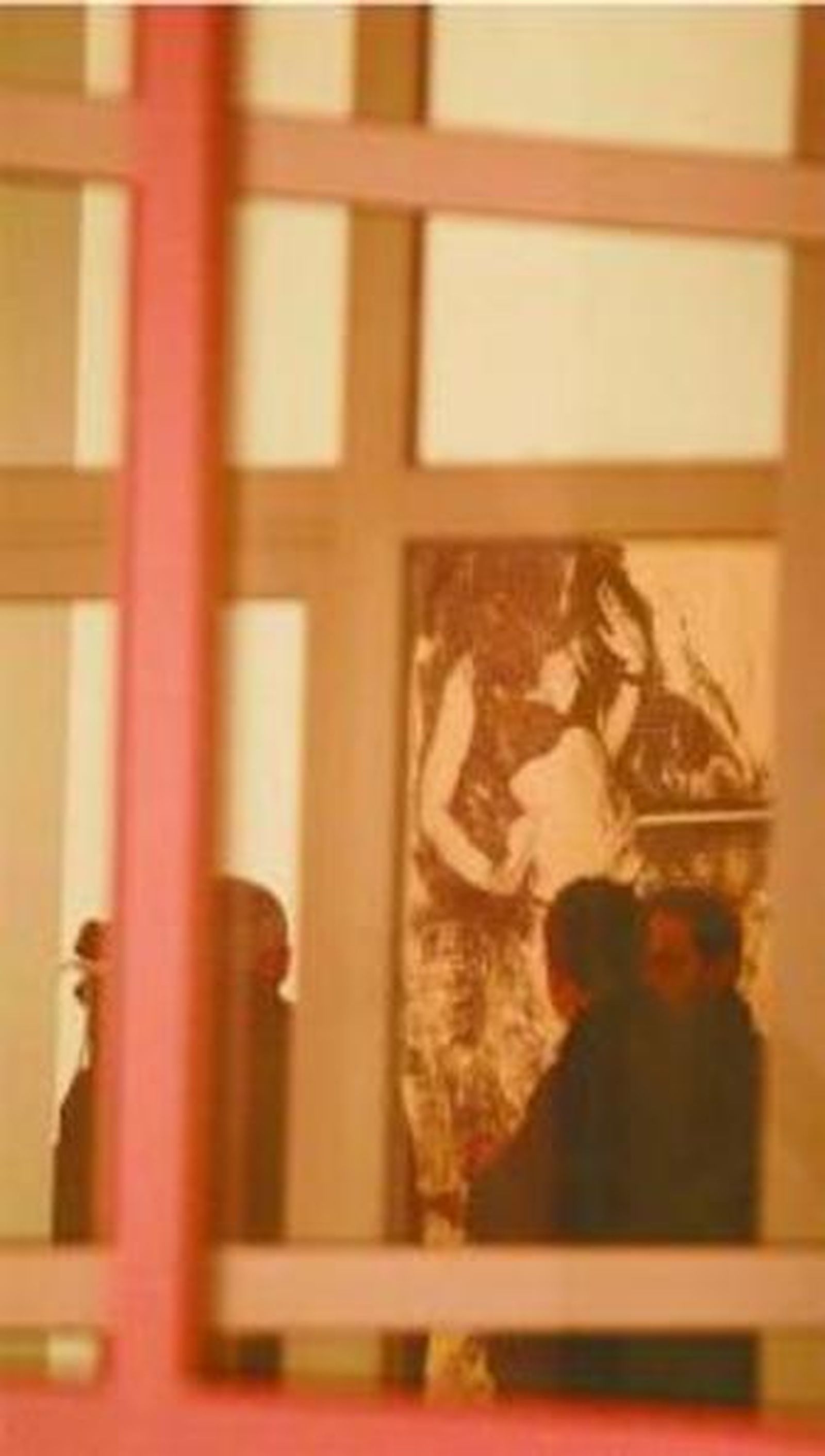 1. La figuración y el gran formato son las dos claves de la muestra 'Arte-XXL' que acoge el Centro Damián Bayón. 2 y 3. La exposición que se podrá visitar hasta el próximo 23 de marzo reúne el trabajo de 16 artistas de la Facultad de Bellas Artes de Granada. /Rpo. Gráfico: Miguel Rodríguez.