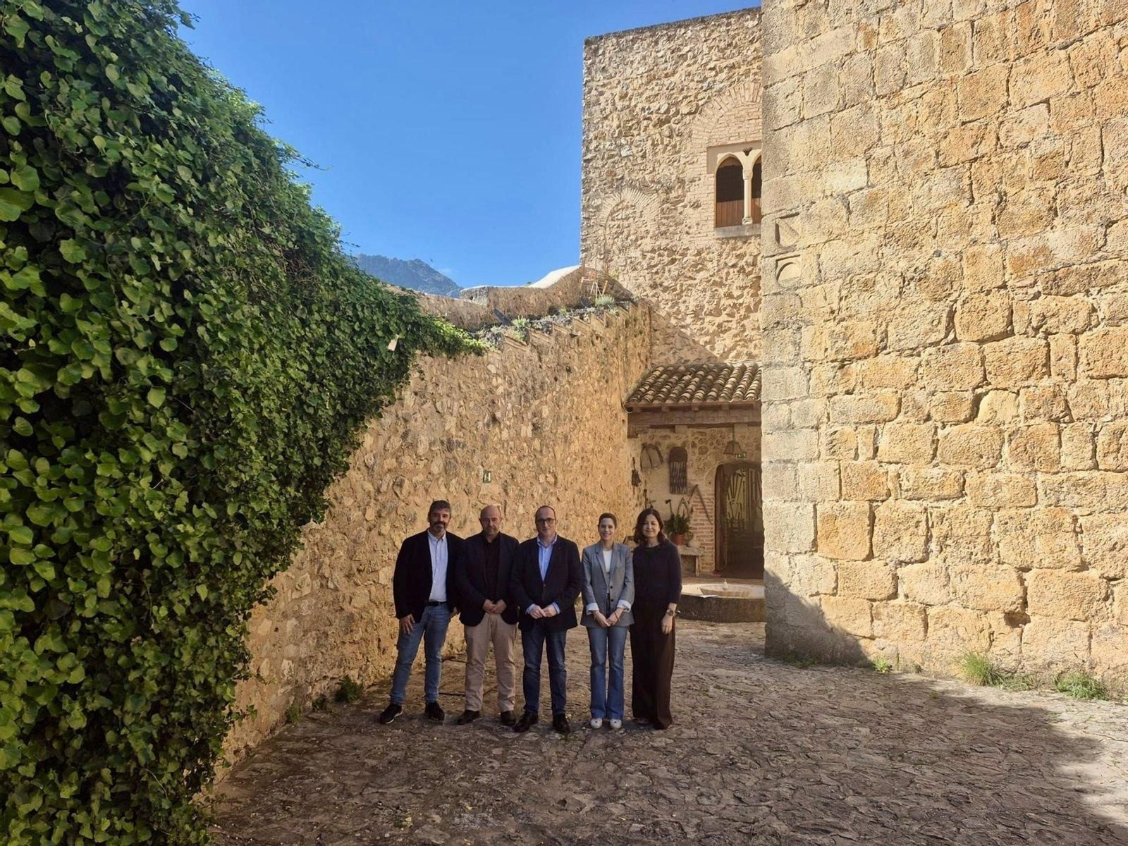 Visita al Castillo de La Yedra, en Cazorla.