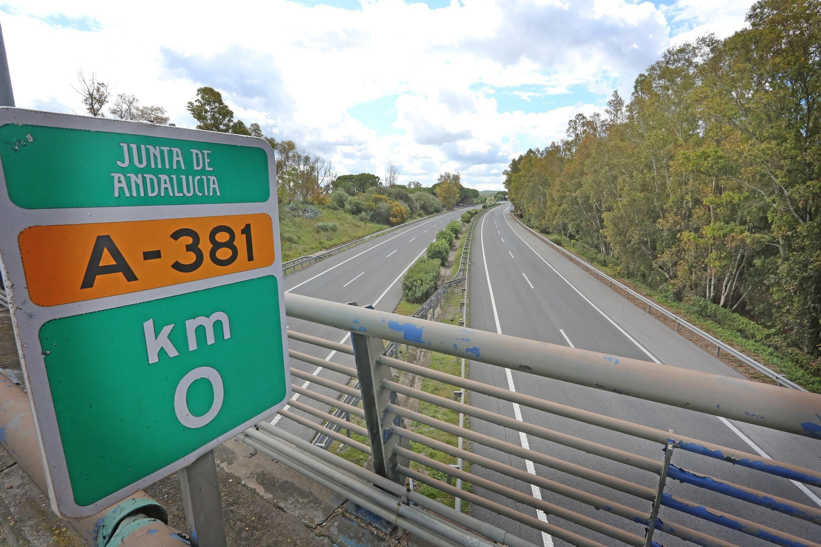 Imagen de la autopista a la altura de la Cartuja, en el enlace con la A-381 Jerez-Los Barrios.