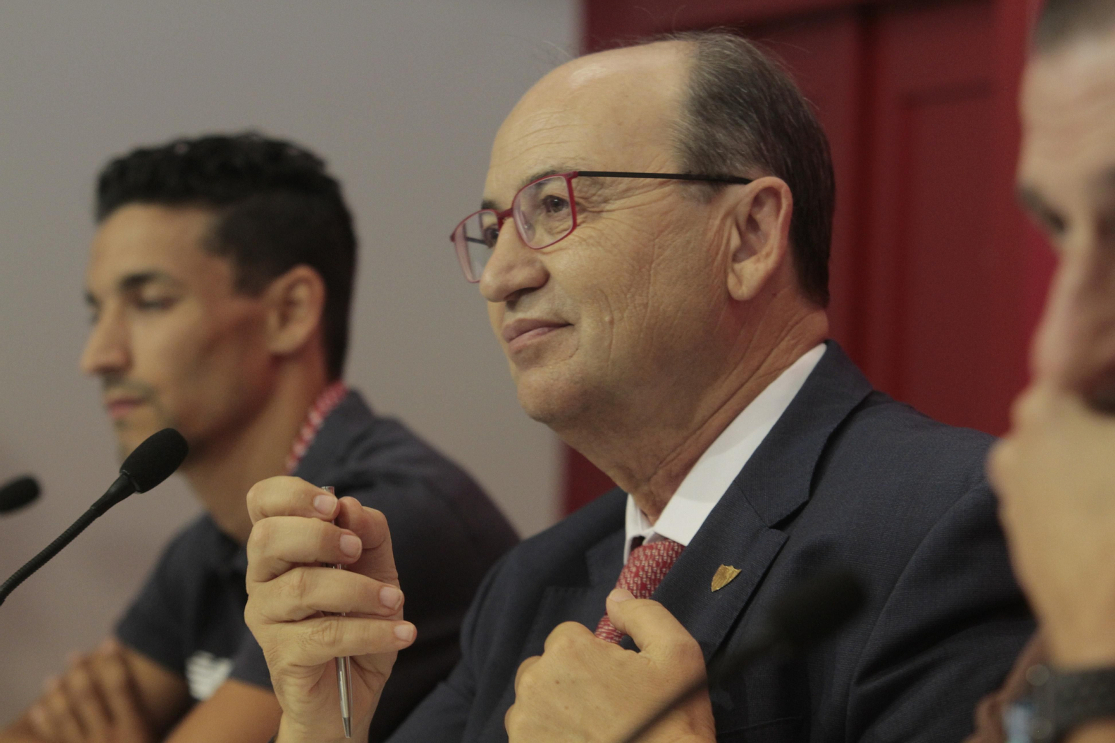 La presentación de Jesús Navas, en imágenes