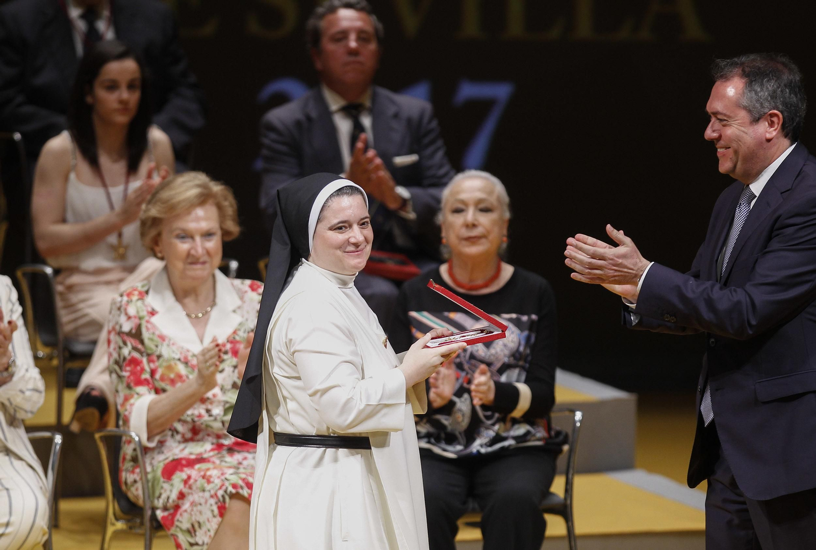 La entrega de las medallas de Sevilla, en imágenes