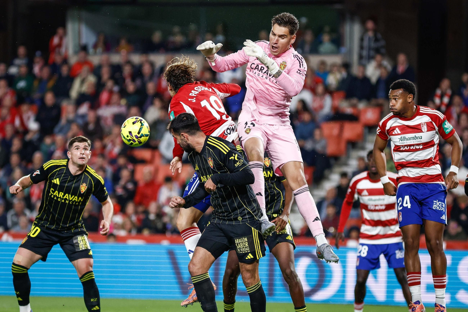 Las mejores imágenes de la victoria del Granada CF ante el Zaragoza