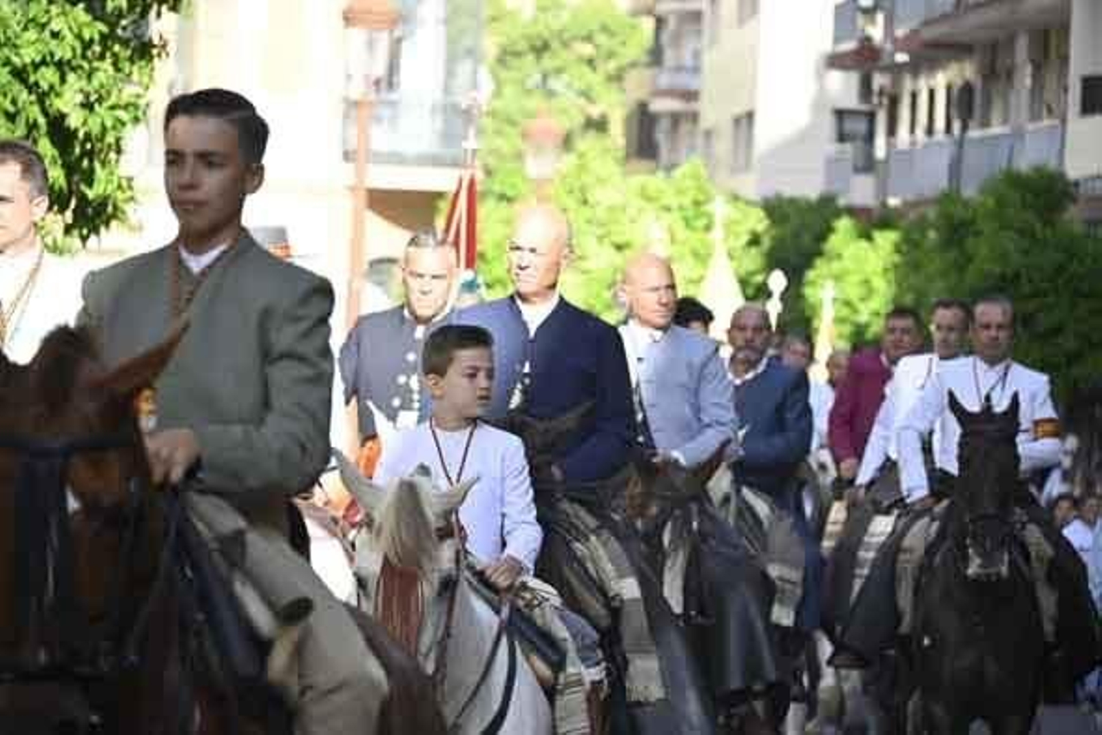 Las mejores imágenes de los peregrinos en la salida de Emigrantes