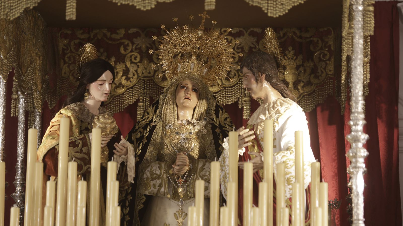 Preparativos en las iglesias de Algeciras para la Magna Mariana, en imágenes