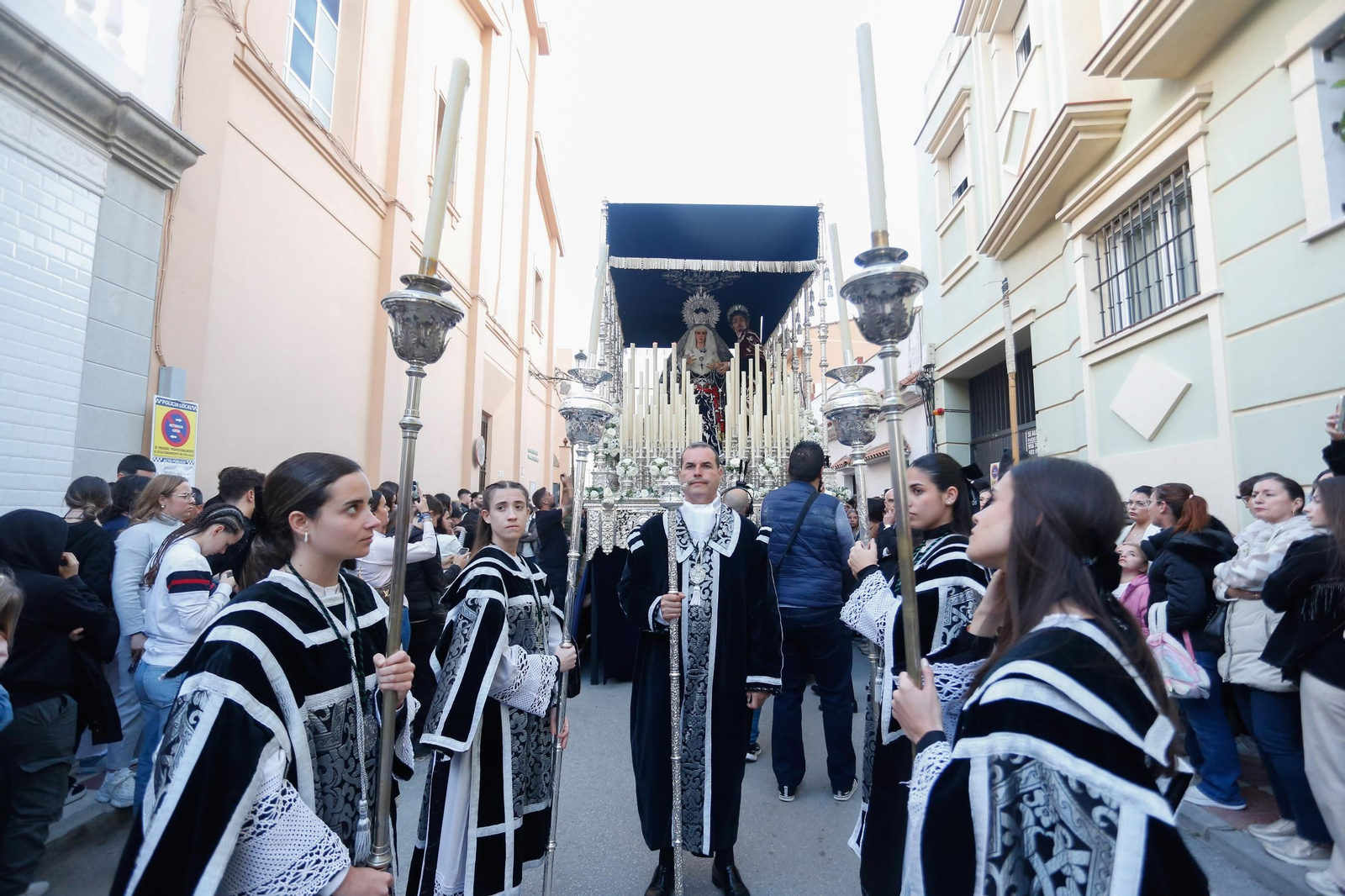 Fotos del Lunes Santo en La Línea: El Silencio