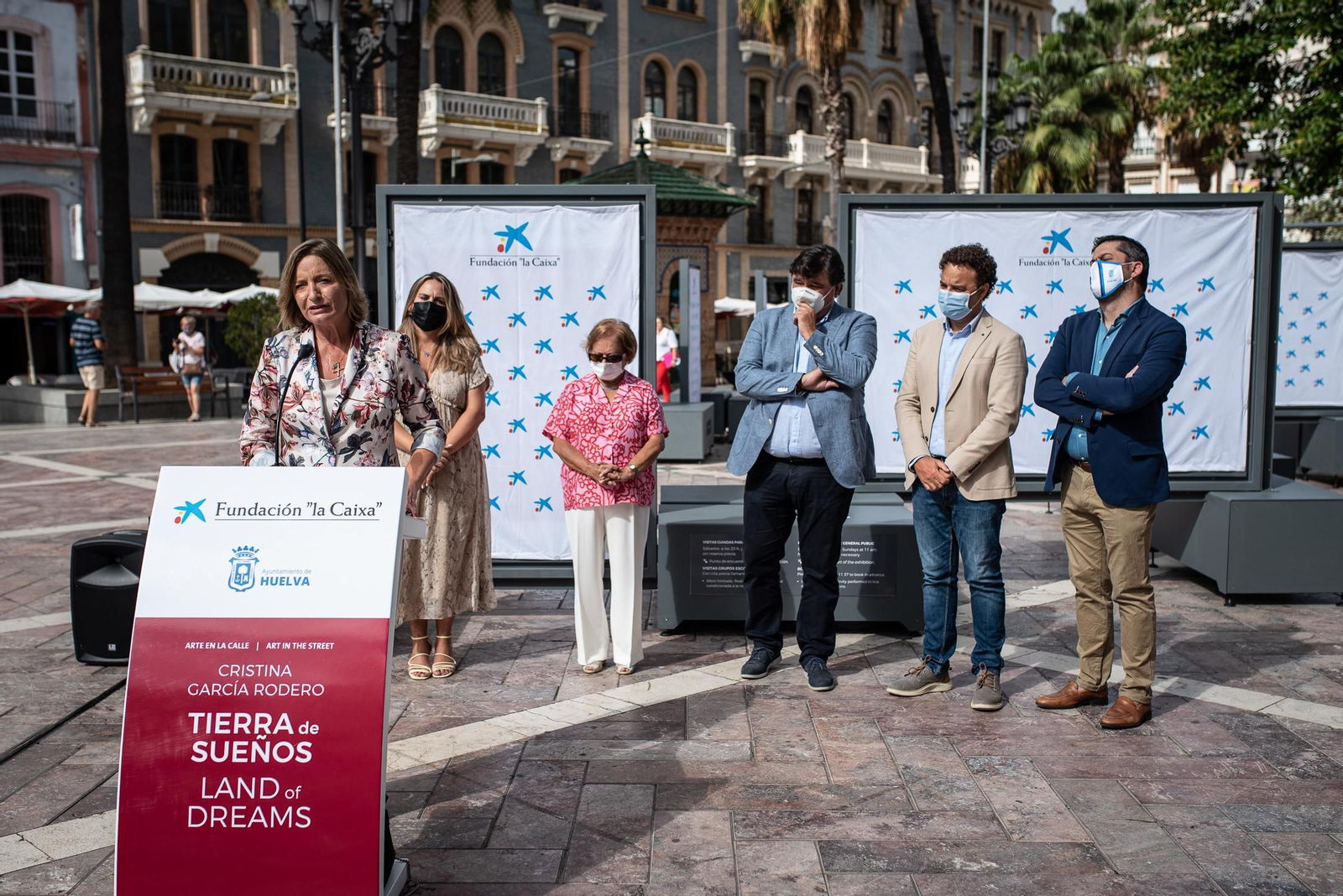 La presentación de la exposición de Cristina García Rodero "Tierra de Sueños" en imágenes