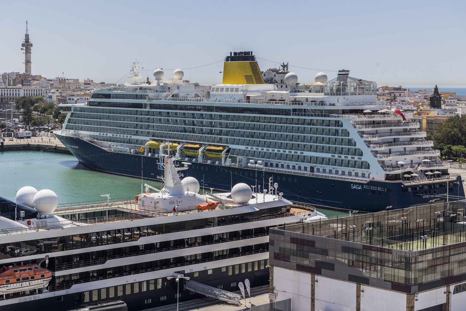 El puerto de Cádiz recibió en abril a 38 cruceros y a 63.958 cruceristas