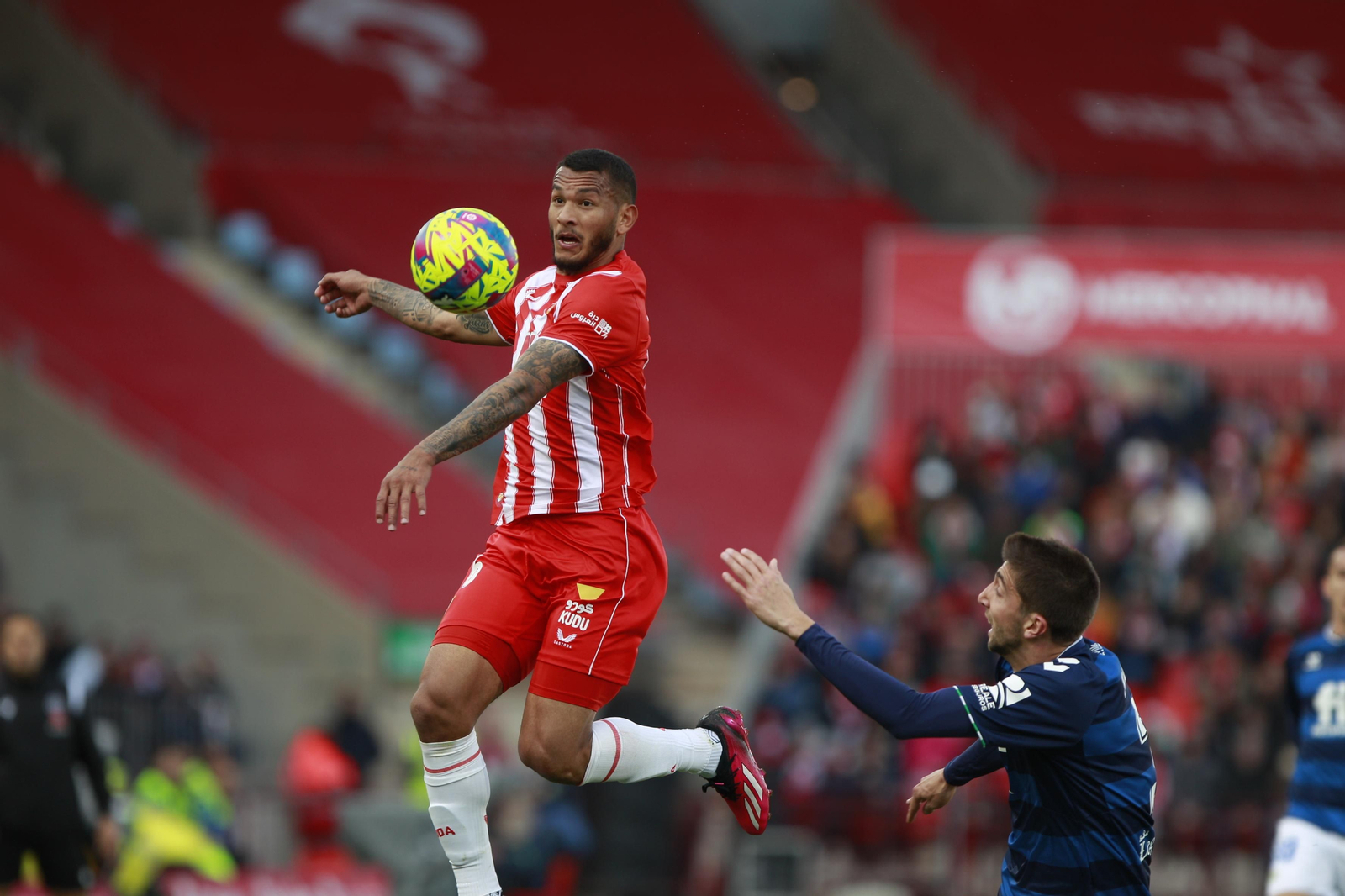 Imágenes del partido de fútbol U.D. Almería-Real Betis Balompié