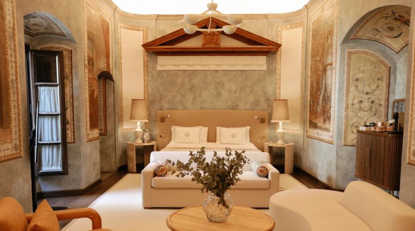 Aspecto actual de una de las habitaciones reformadas en el Hospes Palacio del Bailío