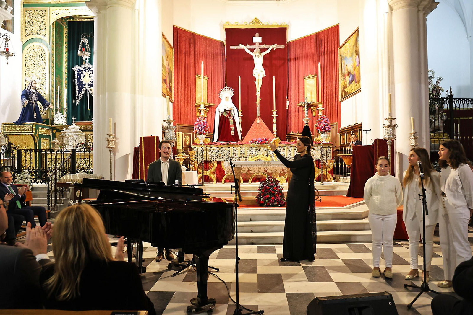 Imágenes de la la XXX edición de la Exaltación a la Saeta de Huelva