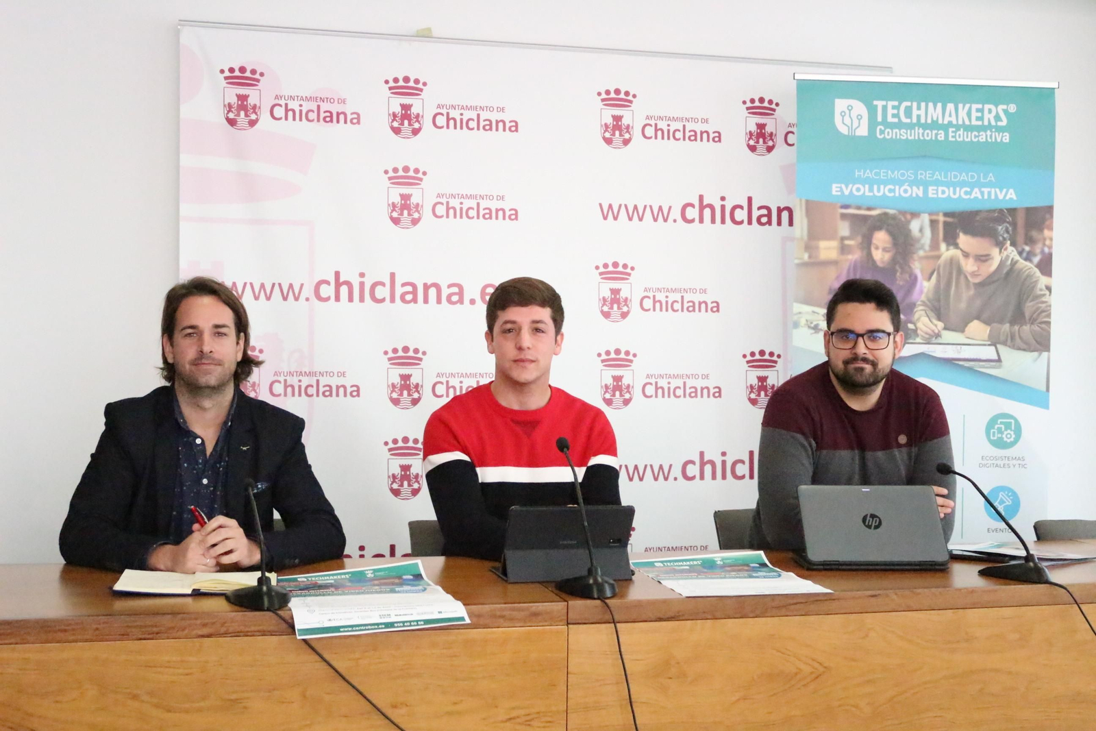 Acto de presentación del curso celebrado en el Consistorio. Acto de presentación del curso celebrado en el Consistorio.