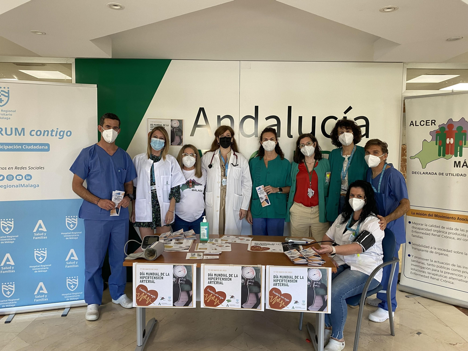 Mesa de medición de la presión arterial con profesionales de nefrología, Participación Ciudadana y la asociación ALCER Mesa de medición de la presión arterial con profesionales de nefrología, Participación Ciudadana y la asociación ALCER