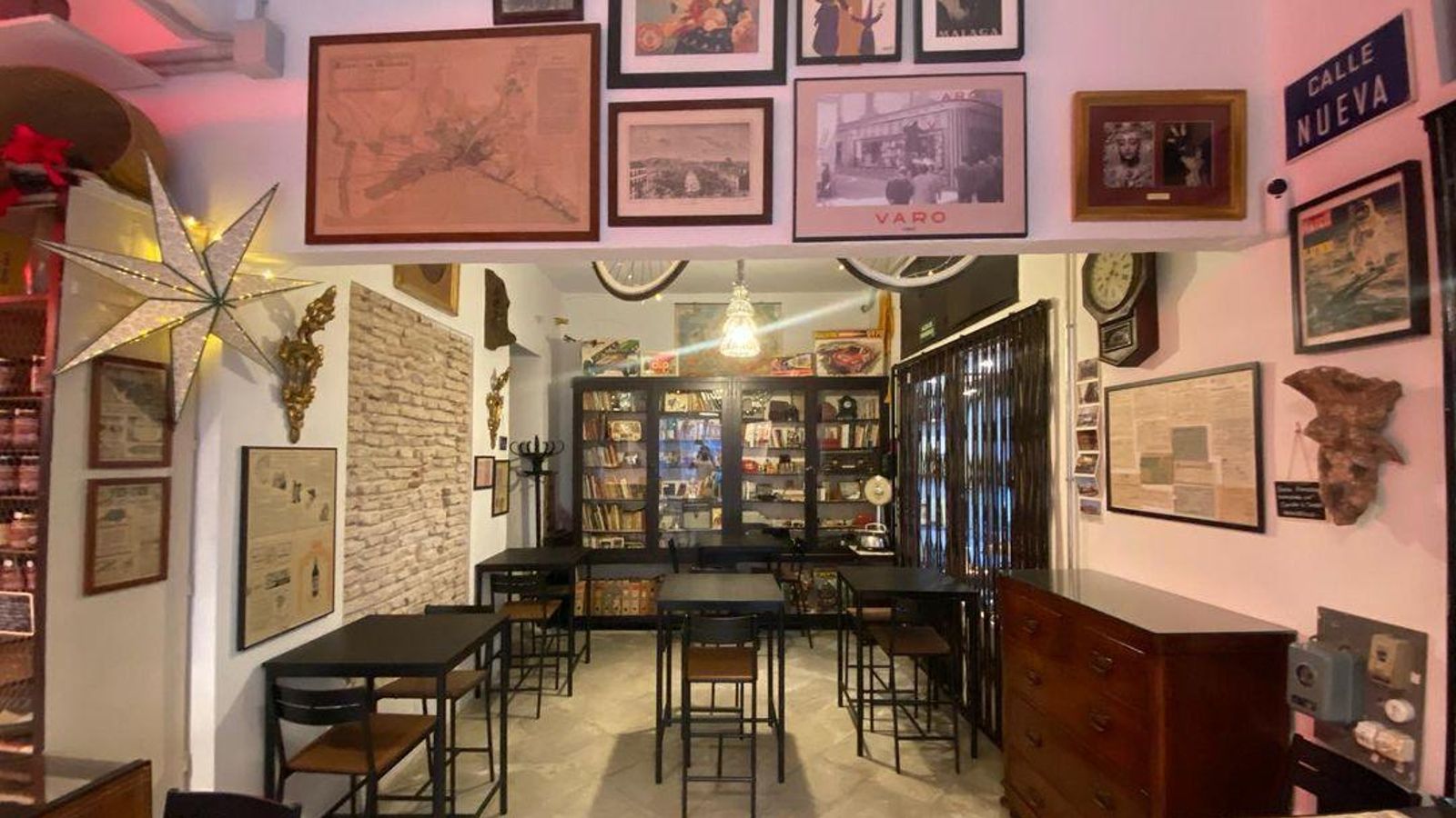 Decoración de la taberna Varo. Decoración de la taberna Varo.