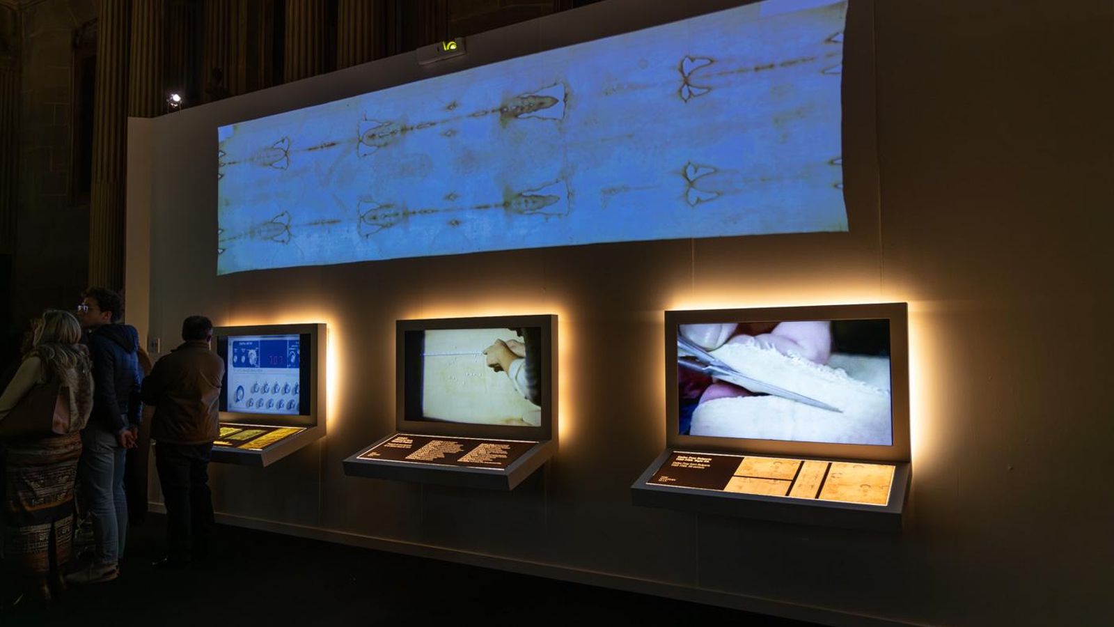 Inauguración de la exposición 'The Mistery Man'