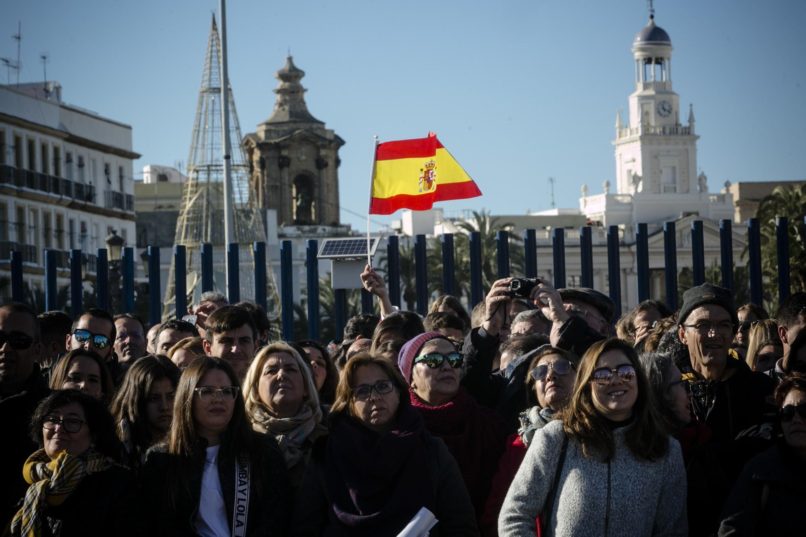 Elcano inicia su XCI crucero de instrucción en Cádiz