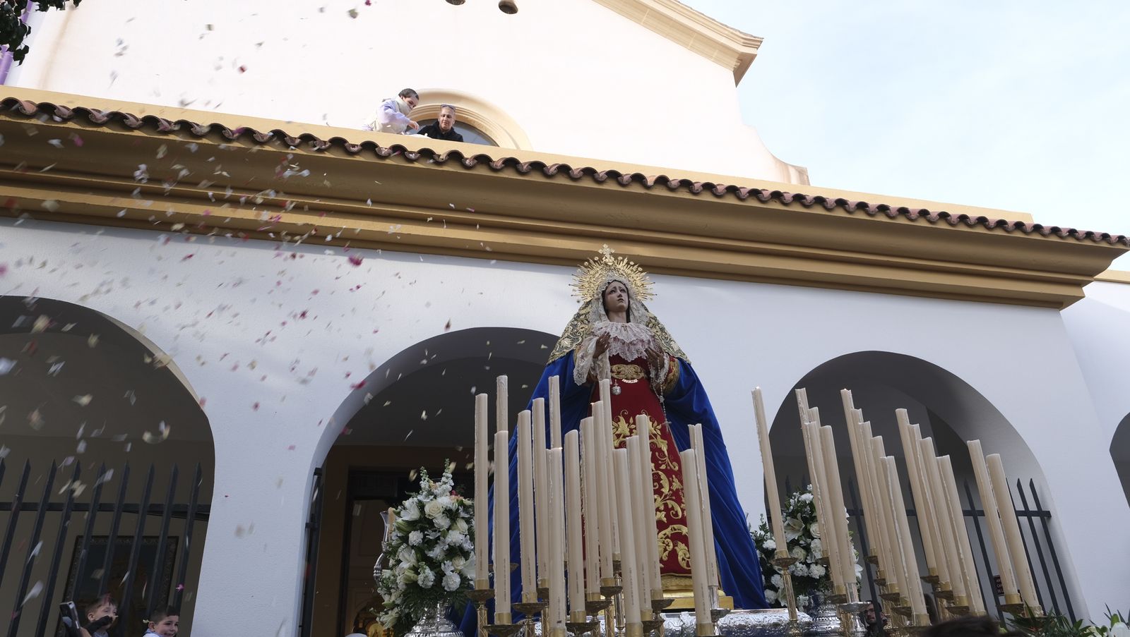 La procesión del Encuentro por las calles de Almería, en imágenes