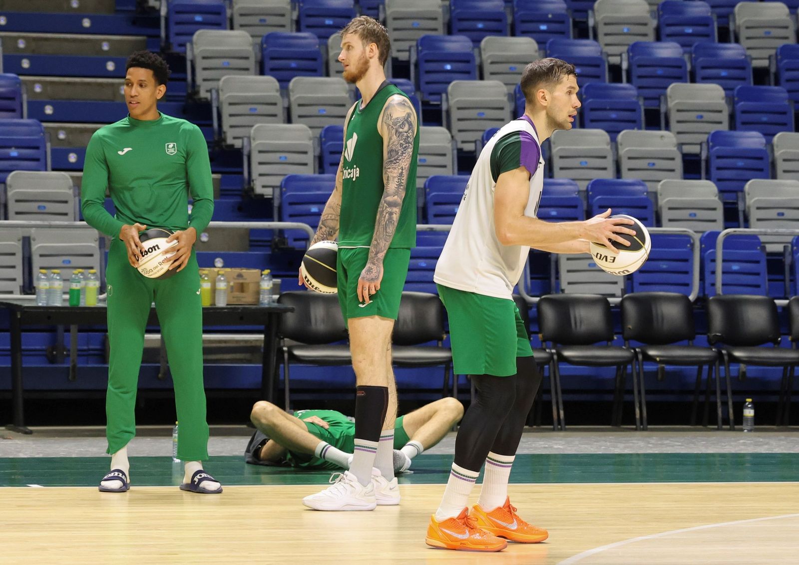 Último entrenamiento en Málaga antes de viajar a la Copa