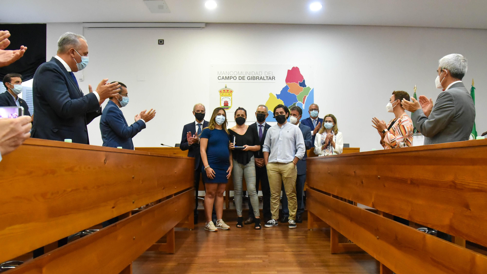 Las fotos de la entrega de la medalla de la Mancomunidad