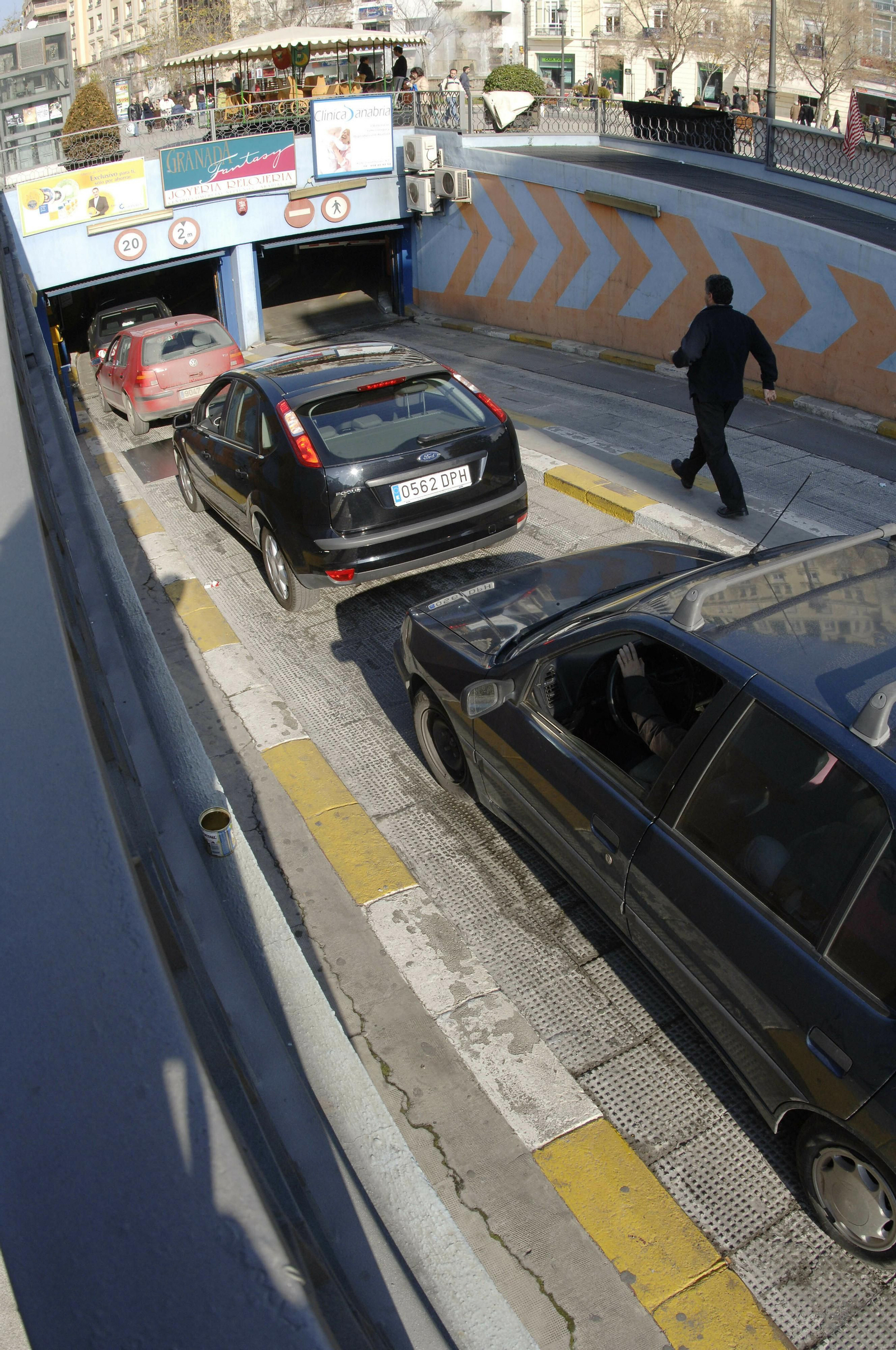 Los parking de Puerta Real y Triunfo suben sus tarifas