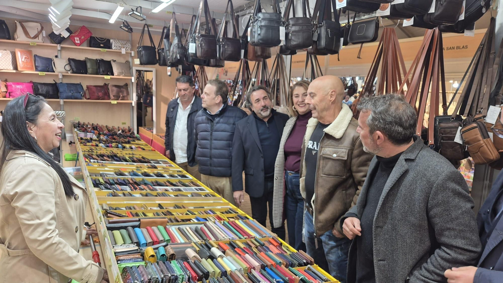 Inauguración de la carpa navideña del Paseo de la Victoria