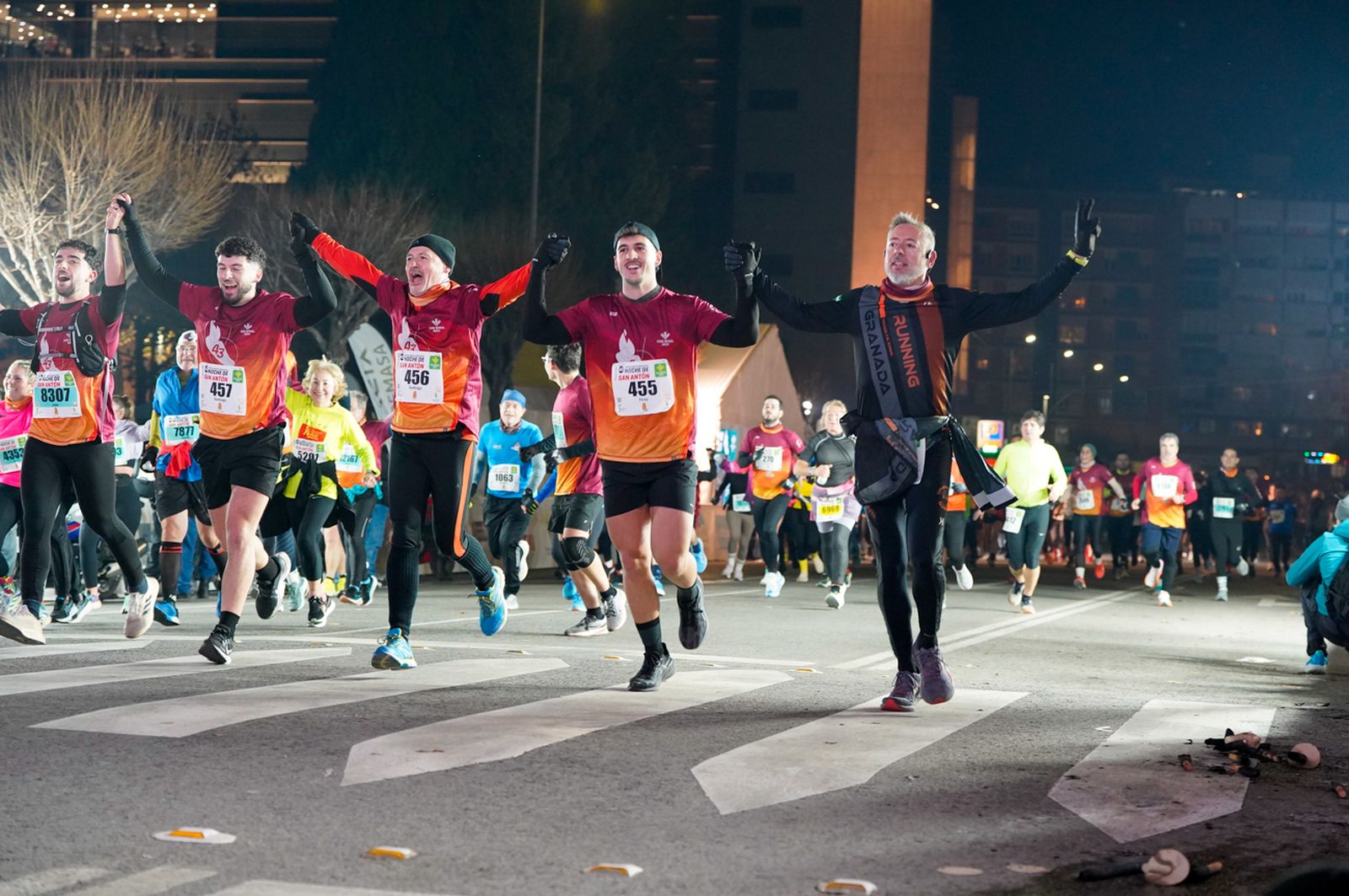 En imágenes: búscate en tu llegada a meta de la Carrera de San Antón 2026 (21)