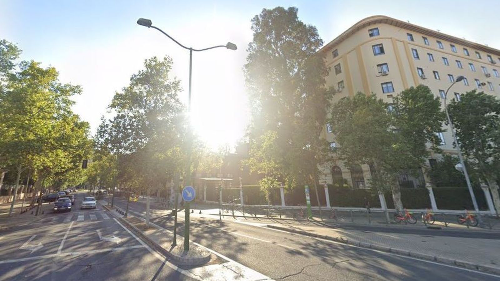 Los hechos ocurrieron en la avenida de la Guardia Civil, a sólo unos metros del cuartel de Eritaña.