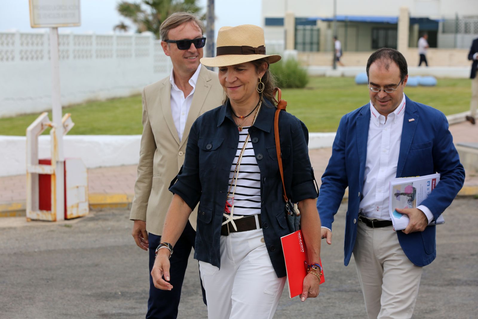 La Infanta Doña Elena asiste a varios talleres de prevención de la fundación Mapfre, en imágenes