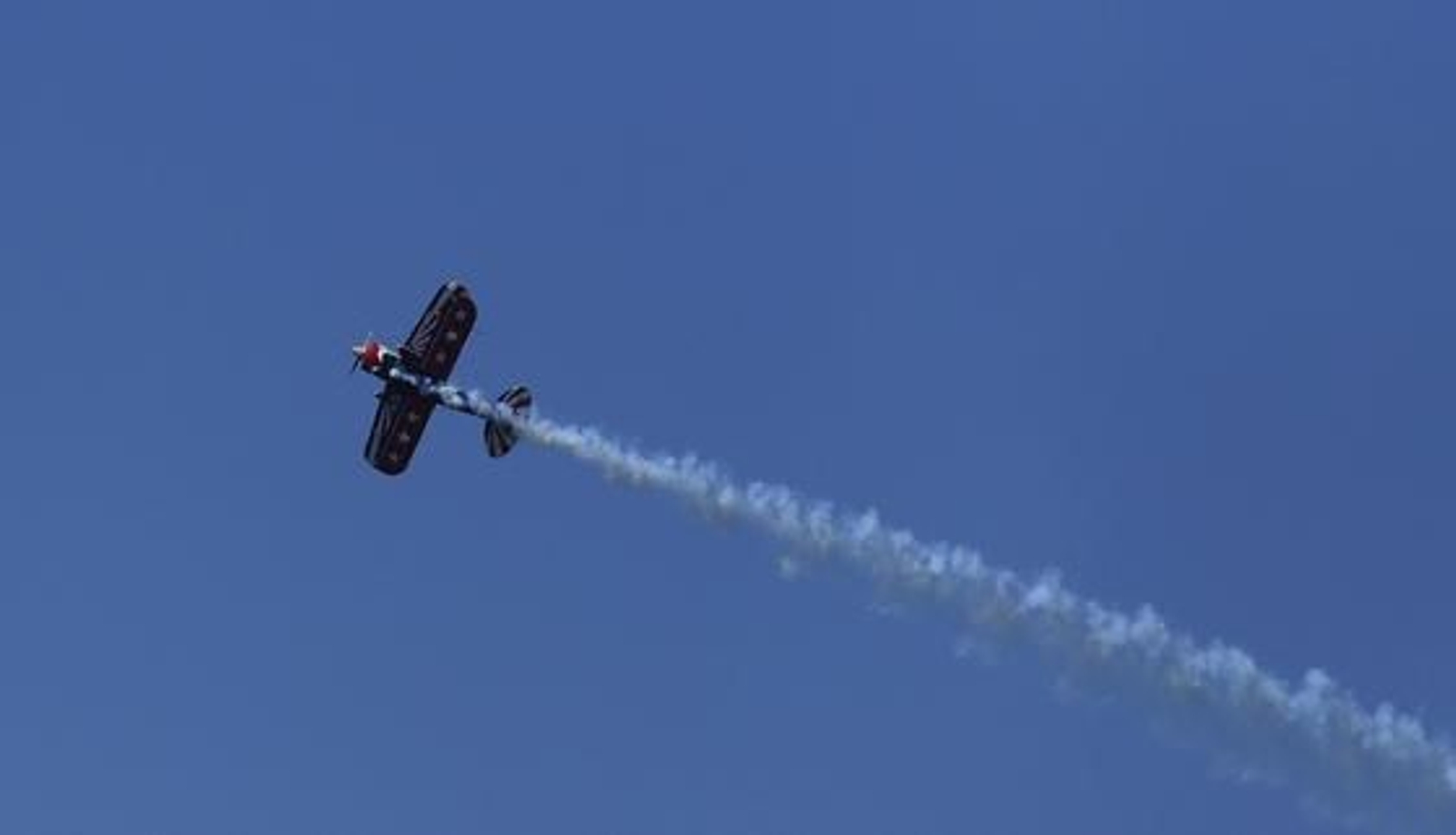El II Festival Aéreo Internacional de Málaga, donde han participado 35 aeronaves y 90 pilotos, ha contado con la presencia de más de 250.000 personas.

Foto: Sergio Camacho