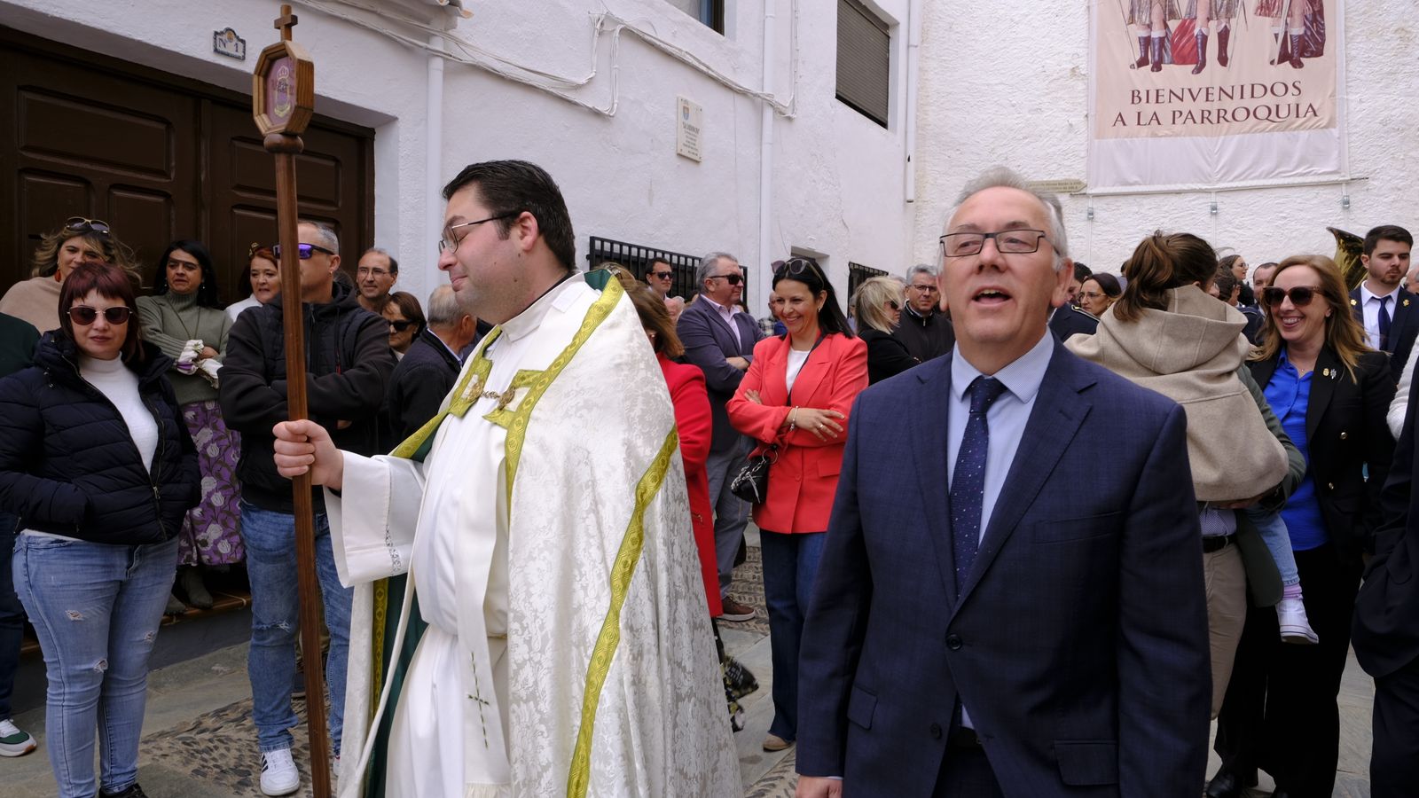 Javier Sánchez, alcalde de Abla, junto a Francisco  Sáez, vicario de la diócesis de Almería.
