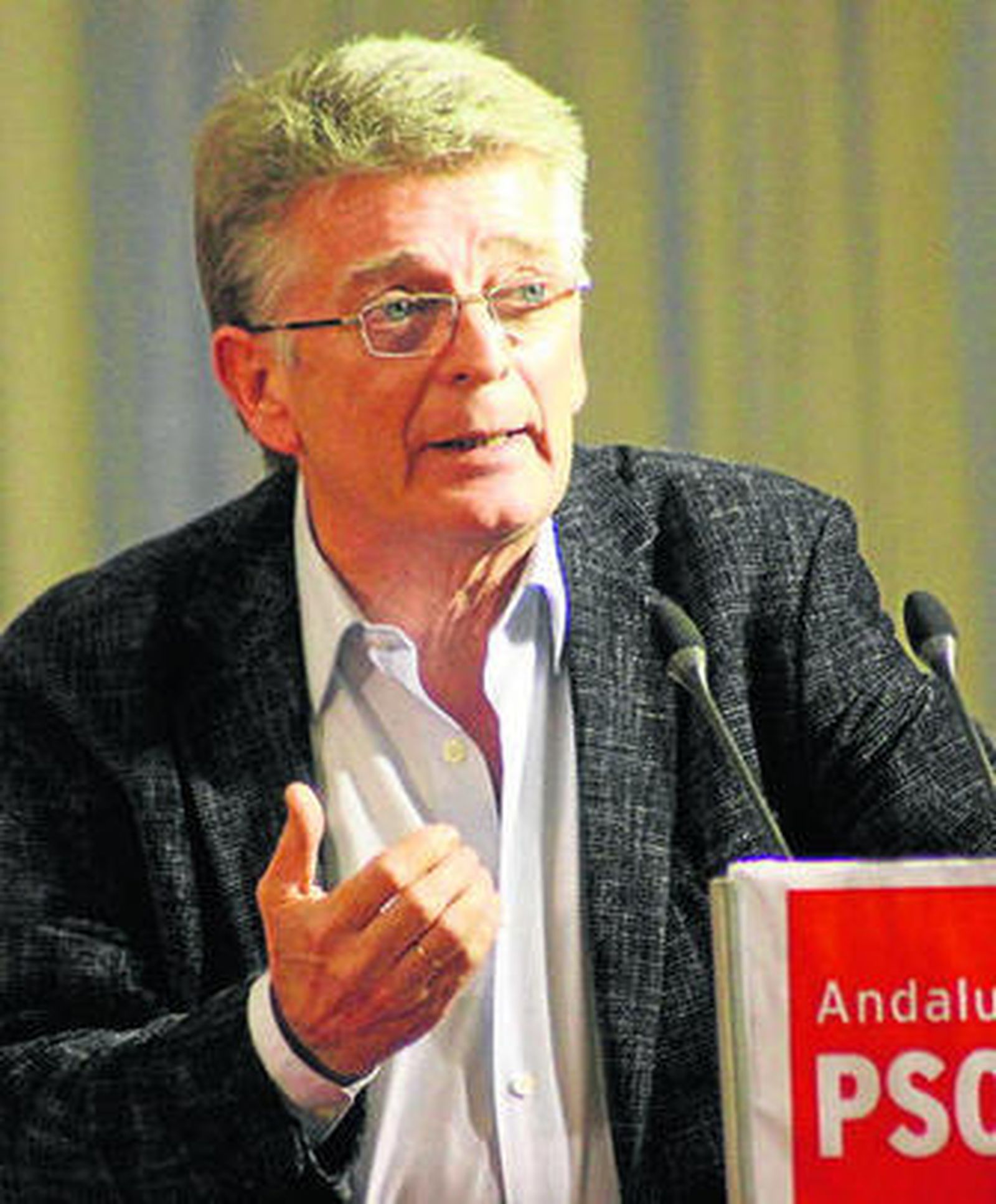 Francisco González Cabaña, durante su intervención ayer.