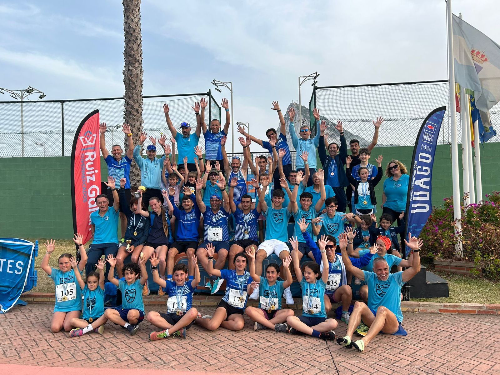 Kethetine Rogers y Antonio Molina, ambos del CAL, ganan la II Milla Urbana de La Línea