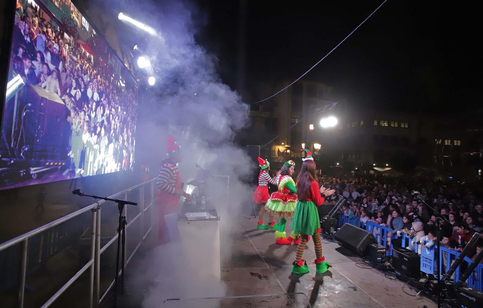 Fotos del encendido del alumbrado navideño en Algeciras