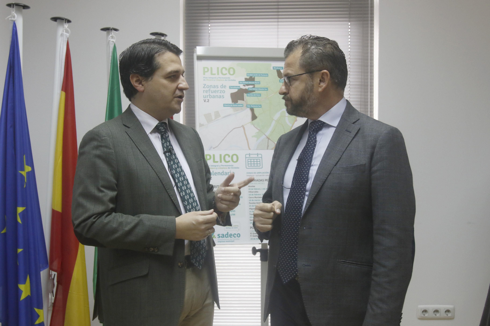 El alcalde de Córdoba, José María Bellido, y el delegado de Infraestructuras, David  Dorado.