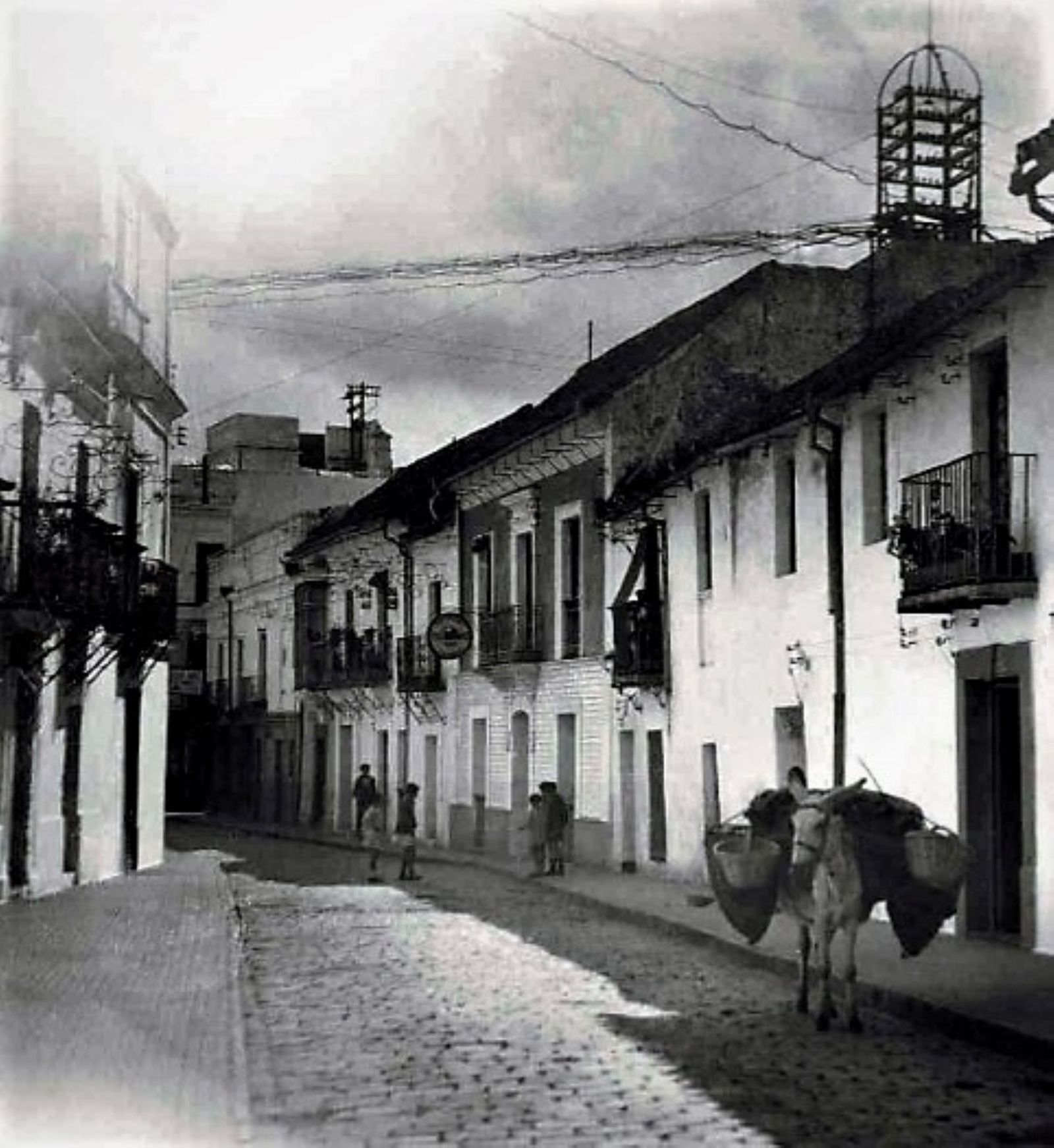 El maestro Izquiano tenía su academia de piano en el núm. 36 de la calle Soria (Castelar).