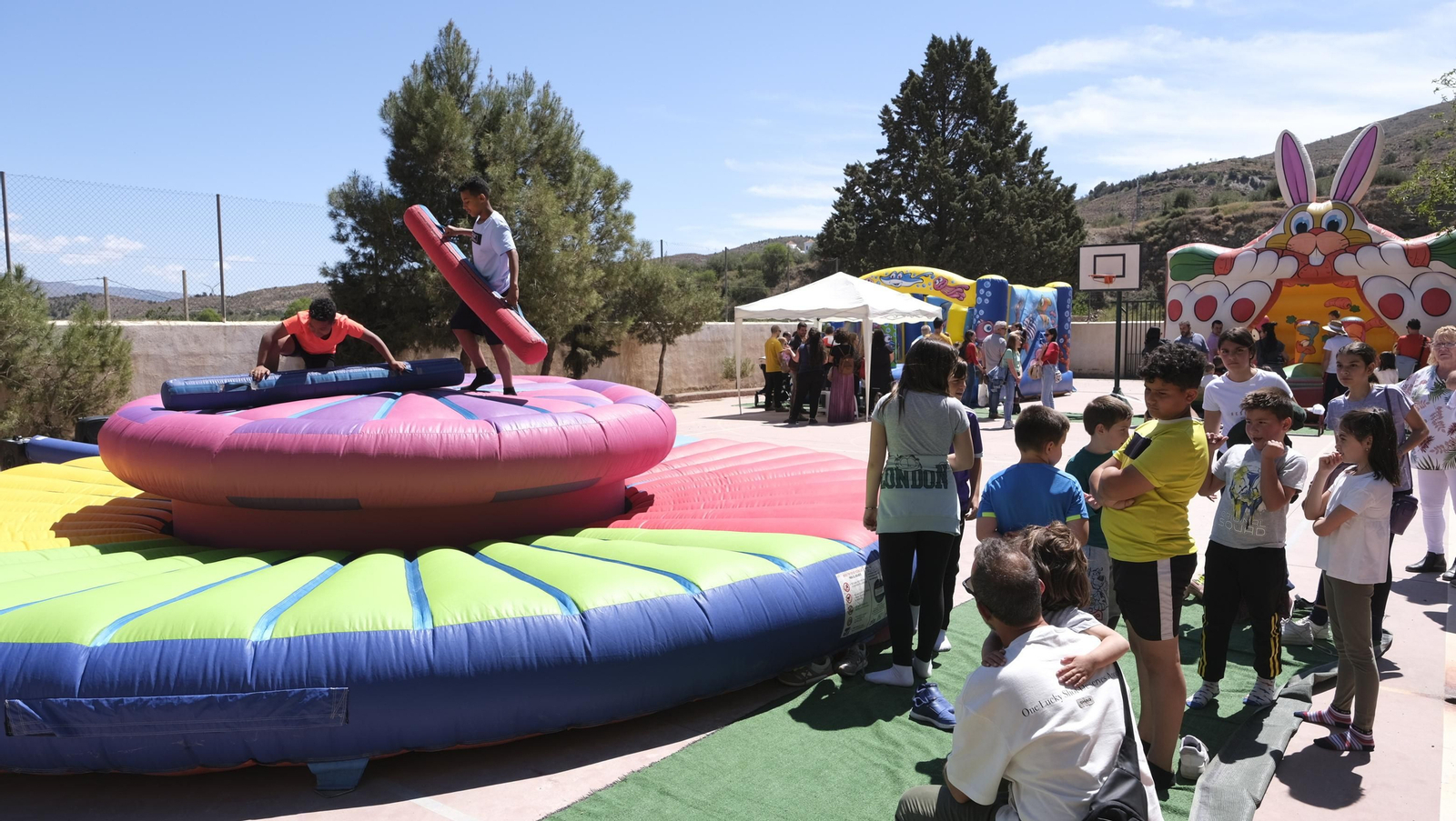 Imágenes de los juegos infantiles en las Fiestas de Abla