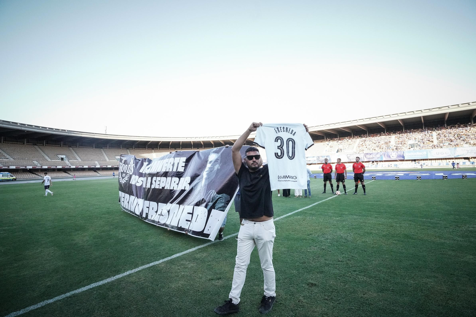 Búscate en el del partido del Xerez CD - UCAM