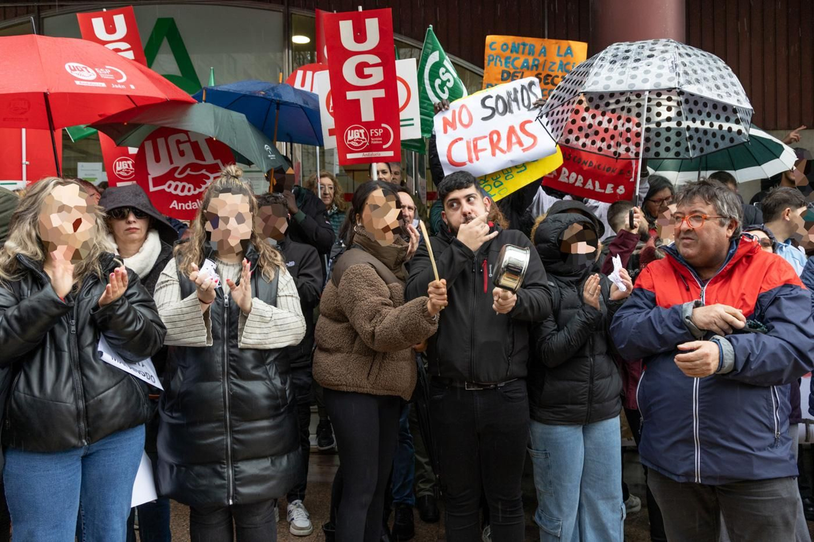 Concentración por la desprecarización del sector de protección y reforma de menores y minuto de silencio por la trabajadora social asesinada