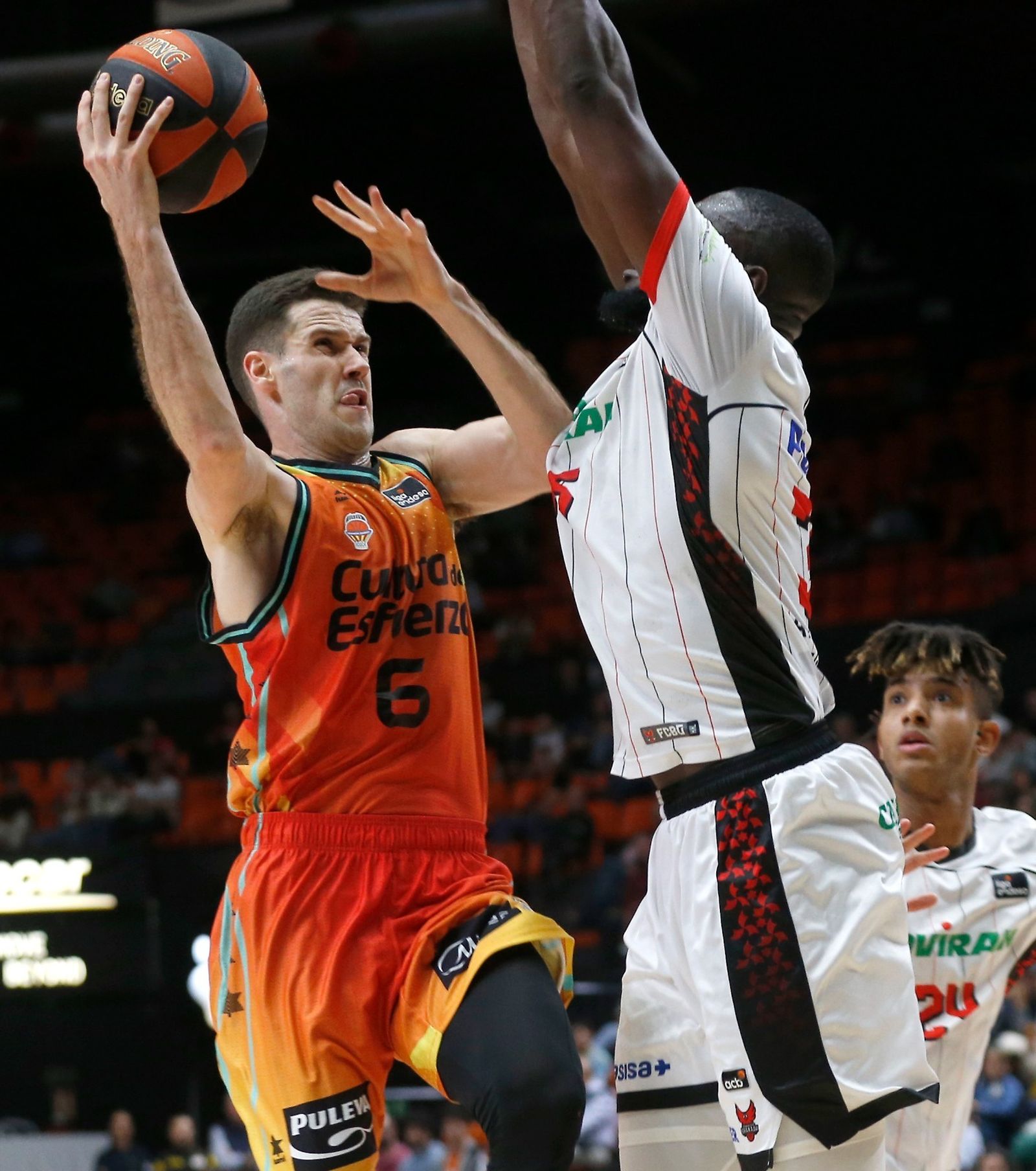 El Valencia Basket-Covirán Granada, en imágenes