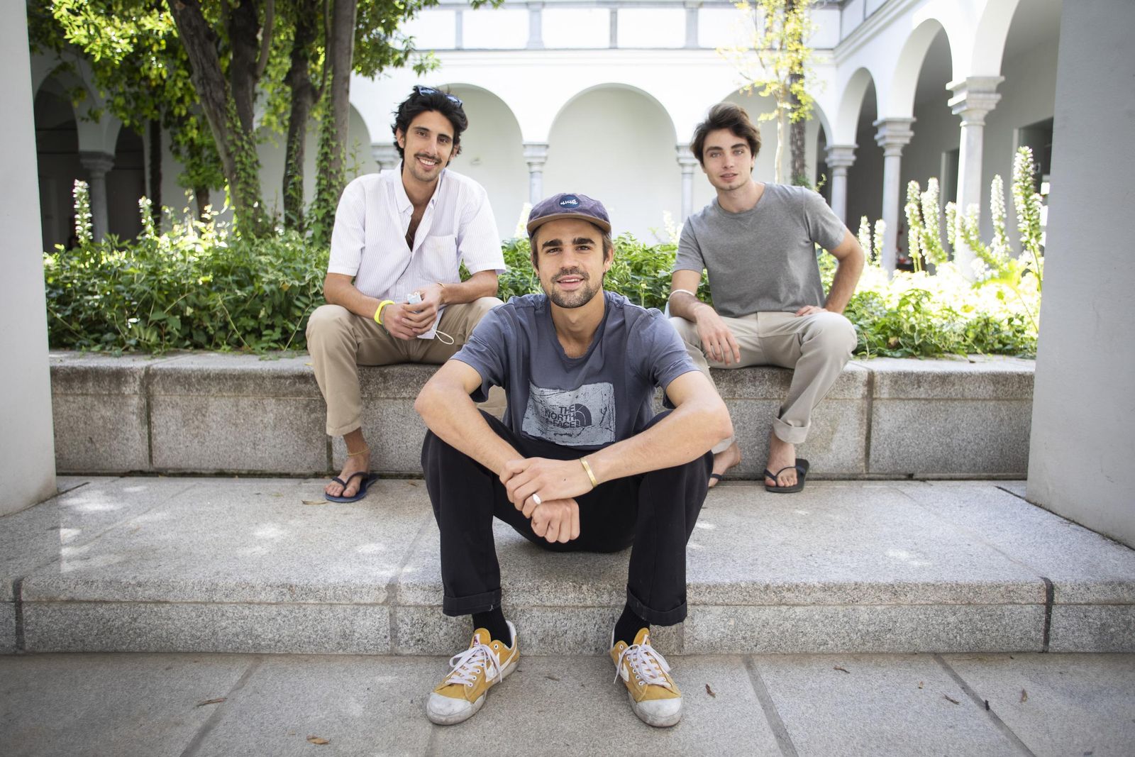 Pablo López de Hierro, Carlos Espases y Lukas Isak, en la Escuela de Arquitectura.