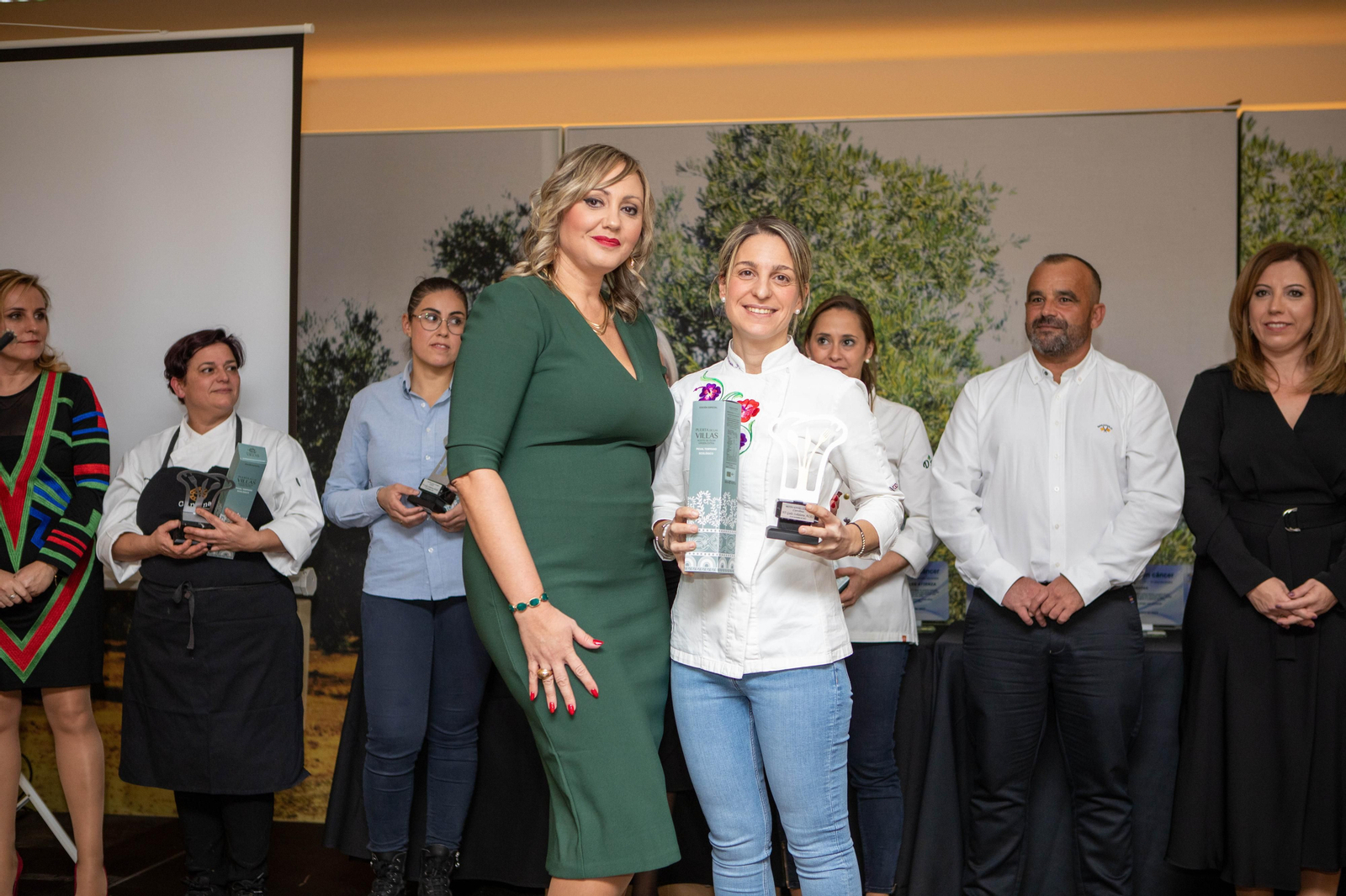 Así fue la emotiva cena solidaria de ALES