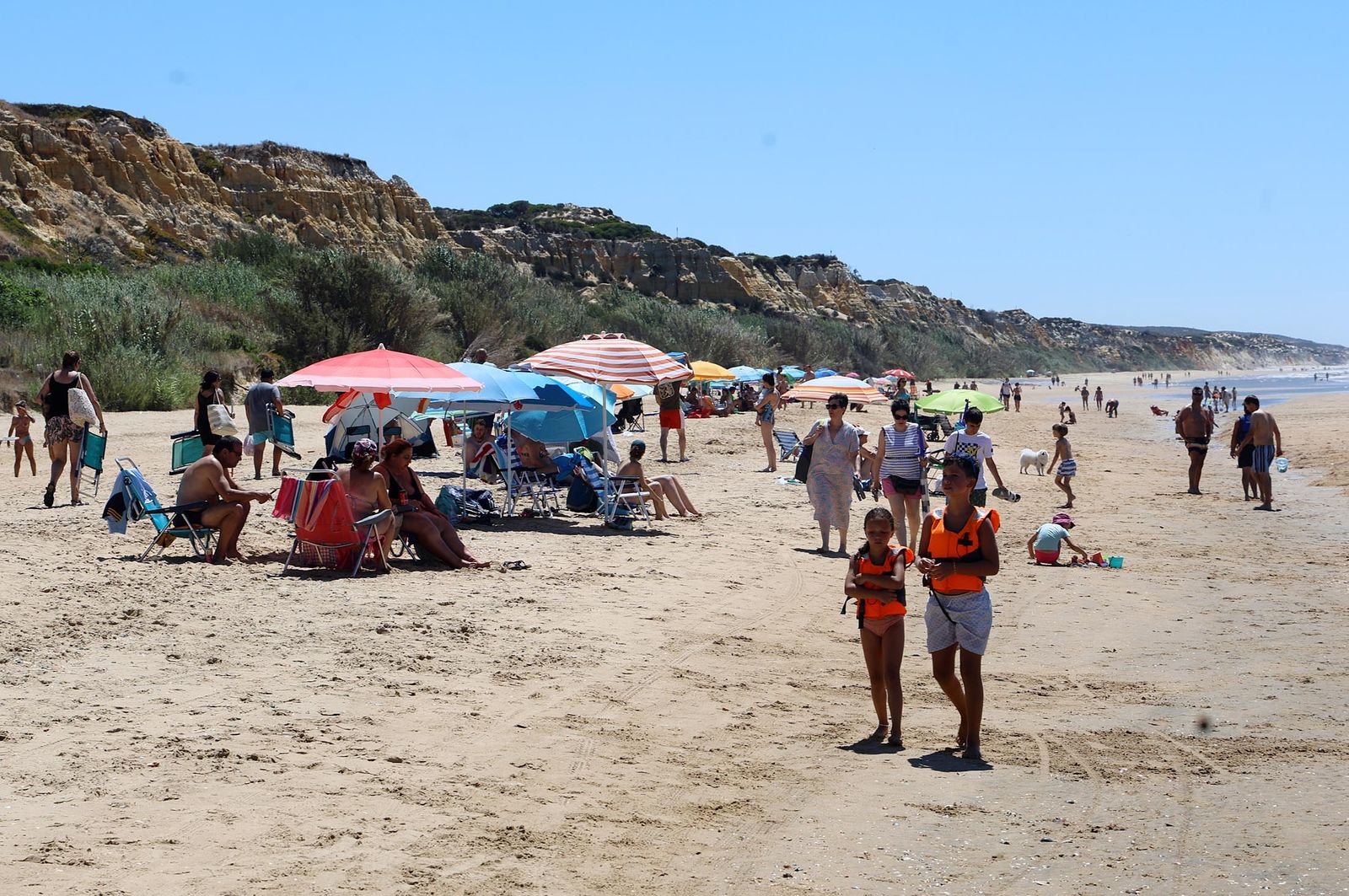 Imágenes de una maravillosa mañana de verano en las playas de la Torre del Loro y Mazagón
