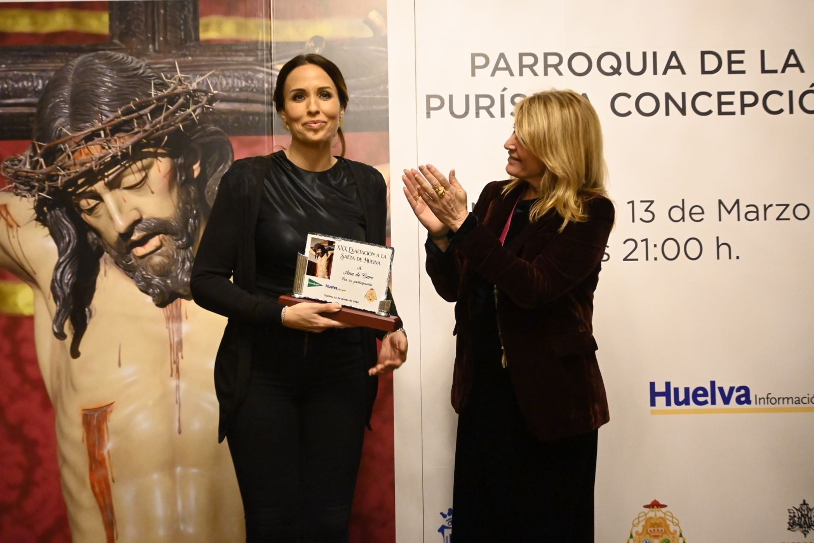 Acto de entrega de recuerdos por la XXX Exaltación a la Saeta de Huelva, en imágenes