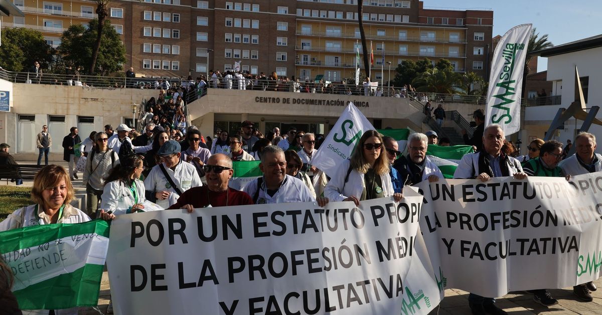 Más de 6.000 médicos están llamados en Sevilla a otros cinco días de huelga