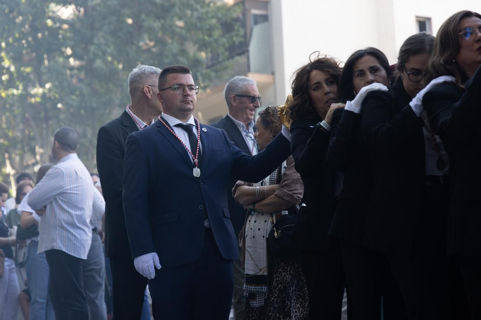 Un Jaén repleto de fieles acompañan los traslados de las veinte imágenes de la Magna (I)