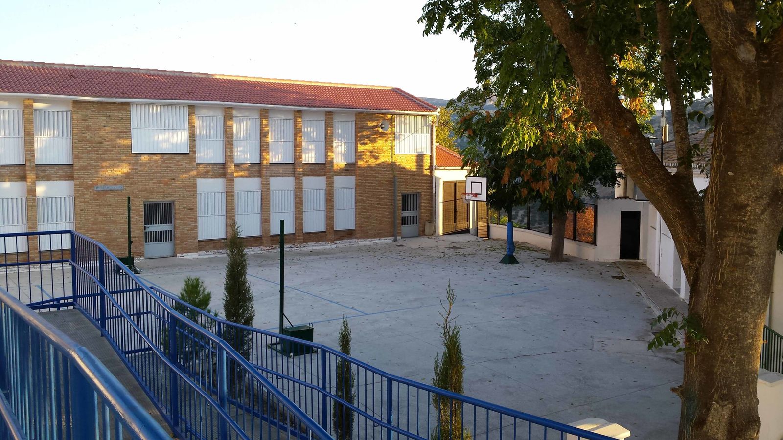 Colegio de Colomera.