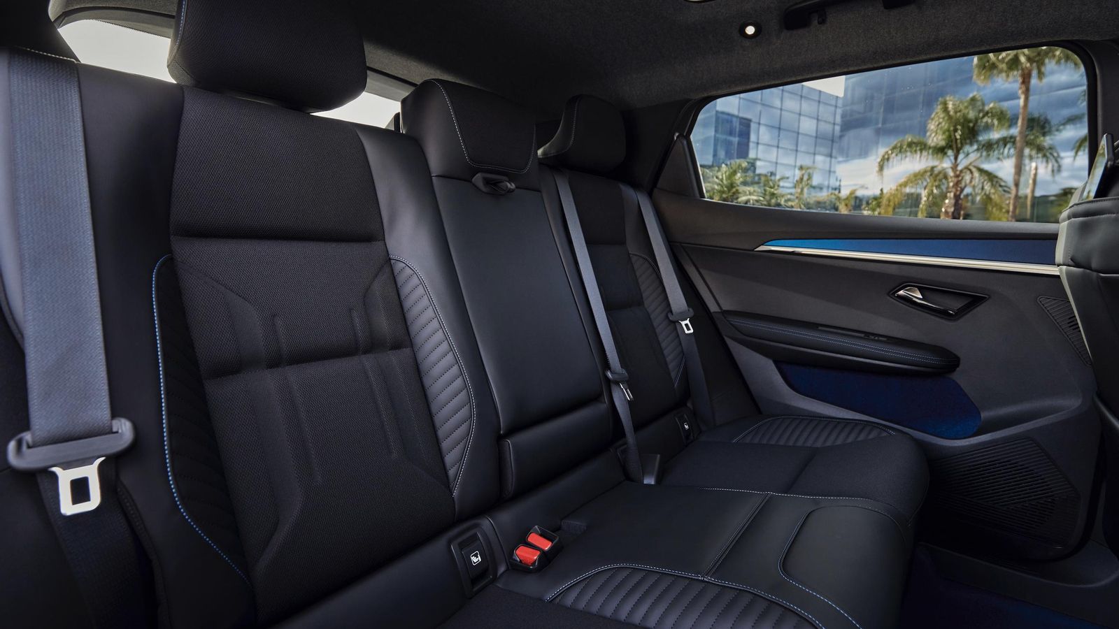 Con diferencia, la mejor cota de habitabilidad de este modelo es la longitudinal, aunque en la práctica luzca algo menos de lo que lo hace la correspondiente medición.