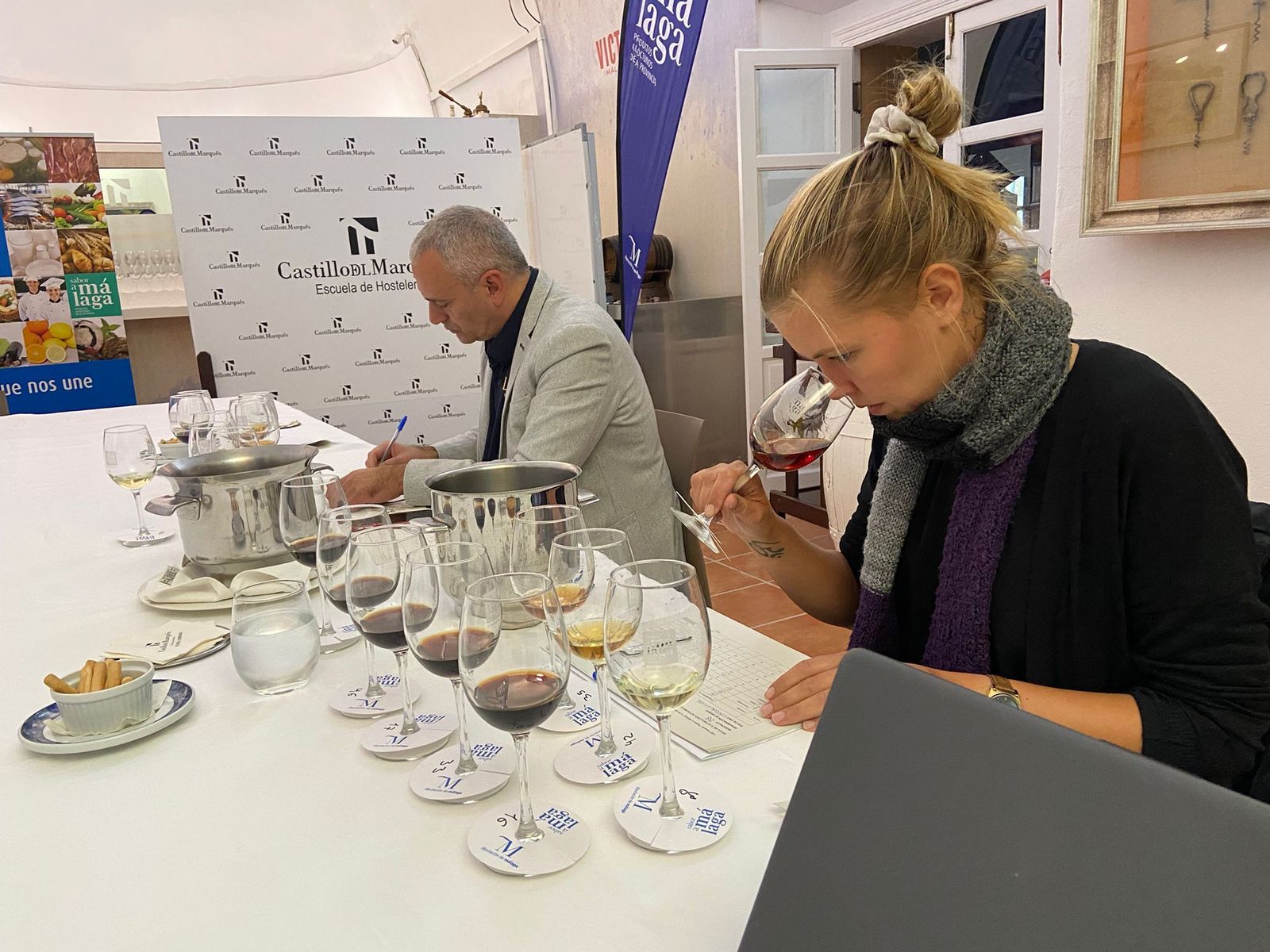 Cata en los VIII Premios Sabor a Málaga a los mejores vinos de la provincia.