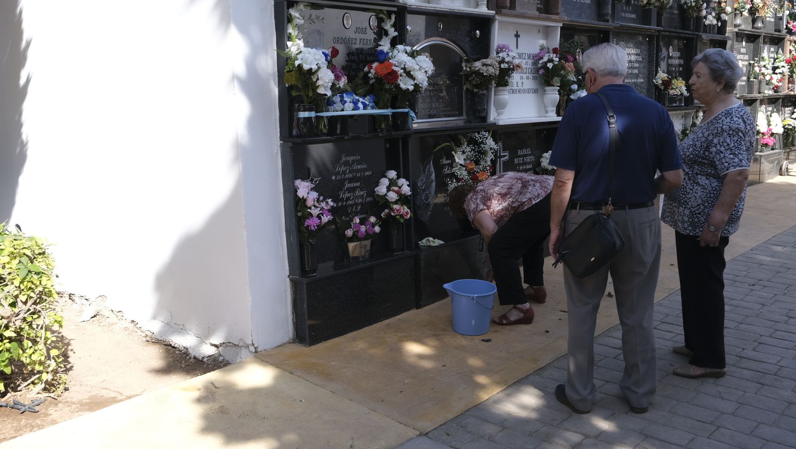 Imágenes del Día de Todos los Santos en el Cementerio de San José de Almería