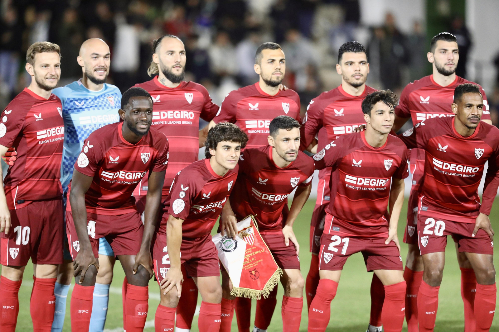 Las imágenes del histórico Torremolinos - Sevilla FC Las imágenes del histórico Torremolinos - Sevilla FC